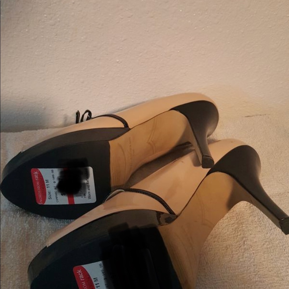 ENZO ANGIOLINI HEELS - Picture 3 of 5